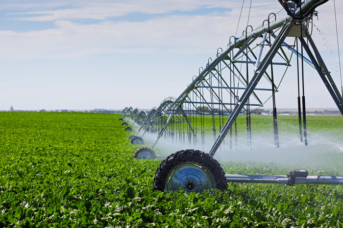 http://dnr.wi.gov/topic/waterways/images/irrigation_pivot.jpg